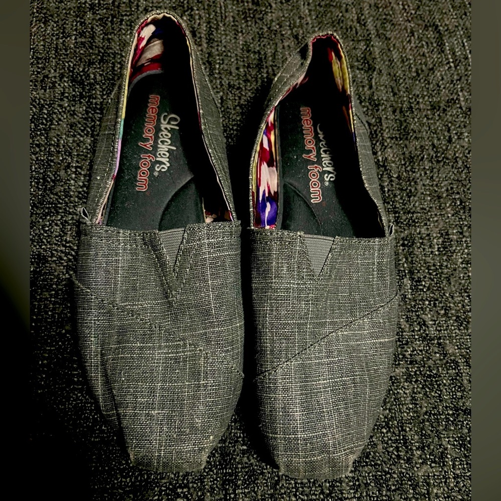 Skechers BOBs - Size 8